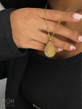 Load image into Gallery viewer, Teardrop Ayatul Kursi Necklace
